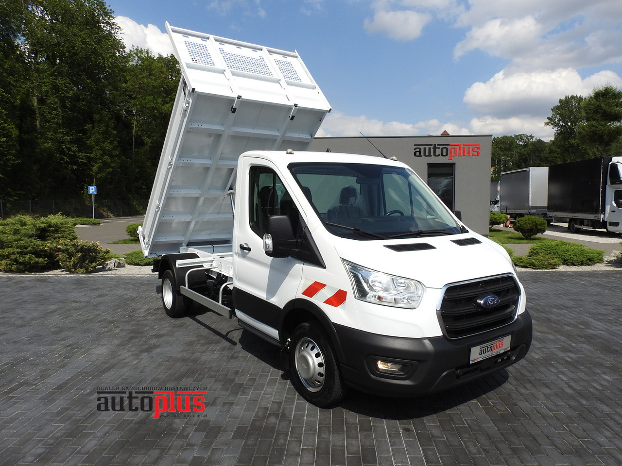 FORD TRANSIT TIPPER CRUISE CONTROL AIR CONDITIONING TWIN WHEELS 170HP - Mažas savivartis: foto 1 FORD TRANSIT TIPPER CRUISE CONTROL AIR CONDITIONING TWIN WHEELS 170HP - Mažas savivartis: foto 1