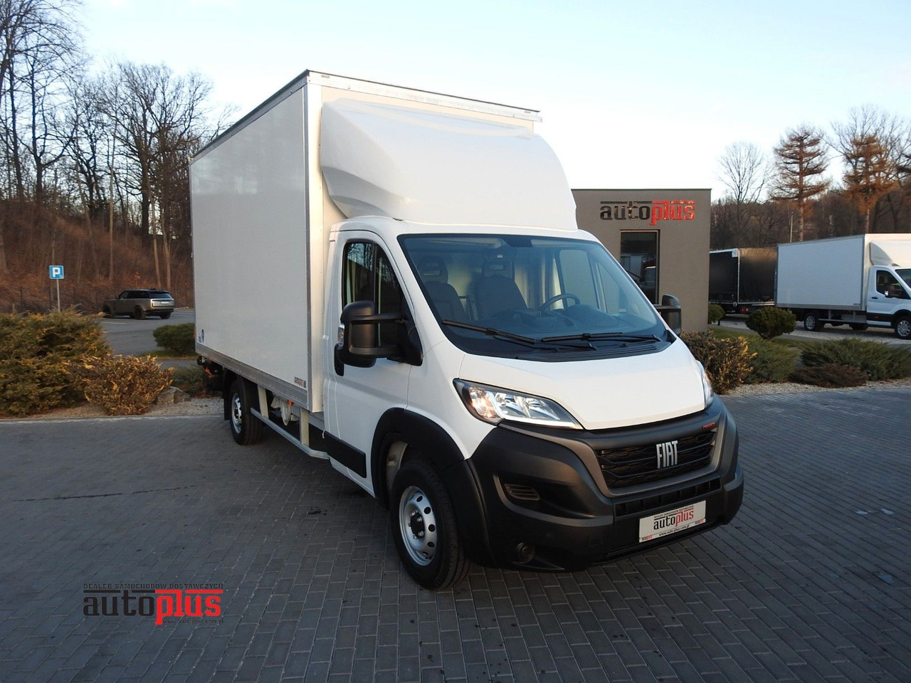 Fiat DUCATO KOFFER AUFZUG 8 PALETTEN TEMPOMAT - Furgonas su krovinių dėže: foto 1 Fiat DUCATO KOFFER AUFZUG 8 PALETTEN TEMPOMAT - Furgonas su krovinių dėže: foto 1