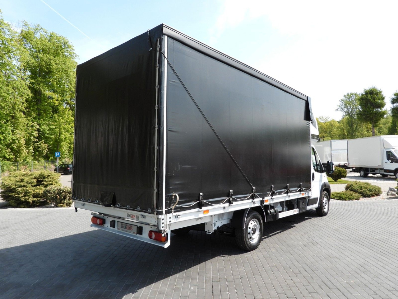 Fiat DUCATO PRITSCHE PLANE 10 PALETTEN WEBASTO A/C Fiat DUCATO PRITSCHE PLANE 10 PALETTEN WEBASTO A/C - Tentinis mikroautobusas: foto 3 Fiat DUCATO PRITSCHE PLANE 10 PALETTEN WEBASTO A/C Fiat DUCATO PRITSCHE PLANE 10 PALETTEN WEBASTO A/C - Tentinis mikroautobusas: foto 3