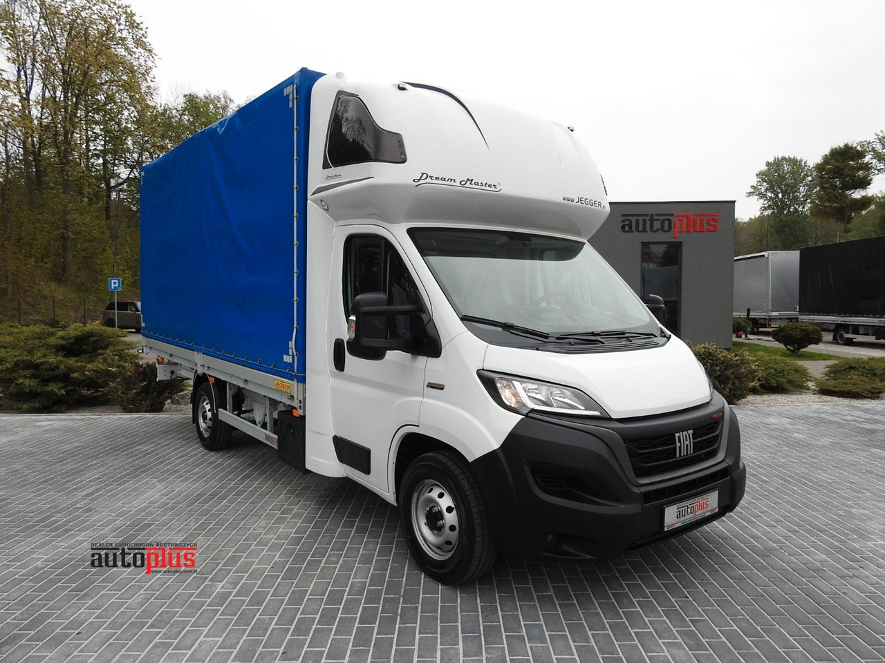 Fiat DUCATO PRITSCHE PLANE 10 PALETTEN WEBASTO A/C - Tentinis mikroautobusas: foto 1 Fiat DUCATO PRITSCHE PLANE 10 PALETTEN WEBASTO A/C - Tentinis mikroautobusas: foto 1