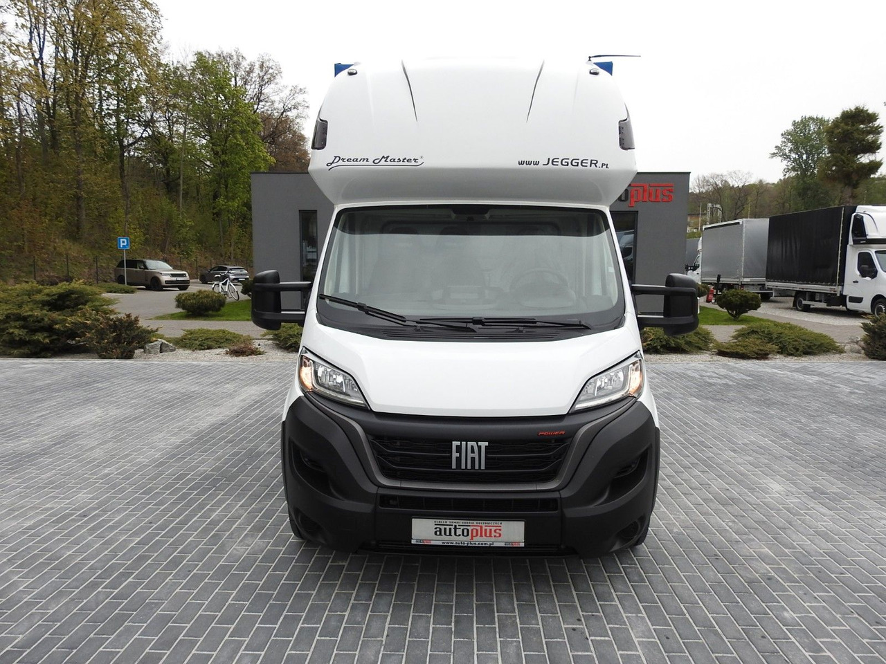 Fiat DUCATO PRITSCHE PLANE 10 PALETTEN WEBASTO A/C - Tentinis mikroautobusas: foto 5 Fiat DUCATO PRITSCHE PLANE 10 PALETTEN WEBASTO A/C - Tentinis mikroautobusas: foto 5