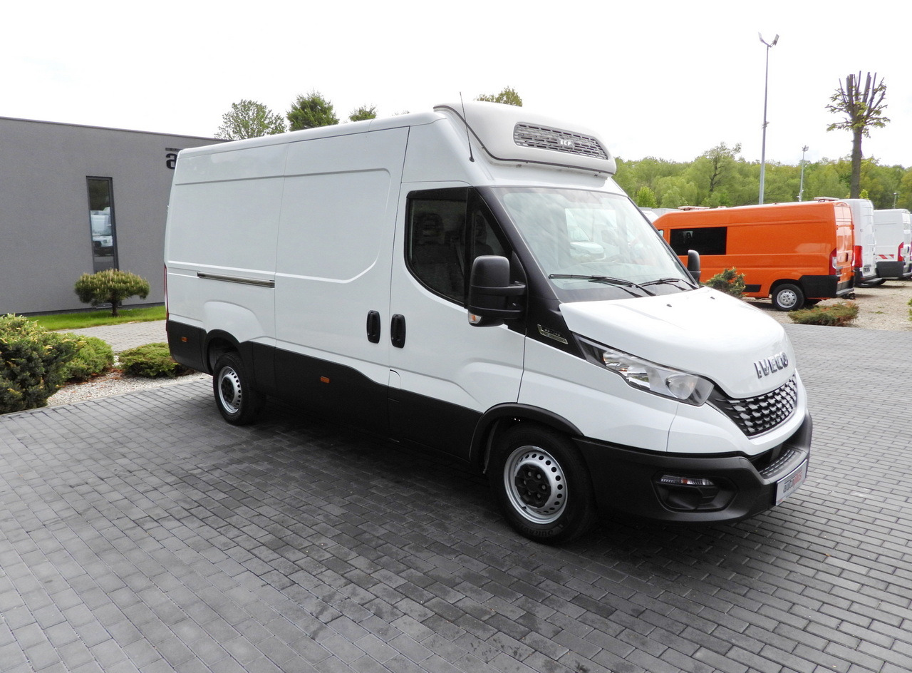 IVECO DAILY 35S14 REFRIGERATOR VAN -10*C POWER SUPPLY 230V CRUISE CONTROL AUTOMATIC TRANSMISSION HI-MATIC AIR CONDITIONING 140HP - Furgonas šaldytuvas: foto 4 IVECO DAILY 35S14 REFRIGERATOR VAN -10*C POWER SUPPLY 230V CRUISE CONTROL AUTOMATIC TRANSMISSION HI-MATIC AIR CONDITIONING 140HP - Furgonas šaldytuvas: foto 4