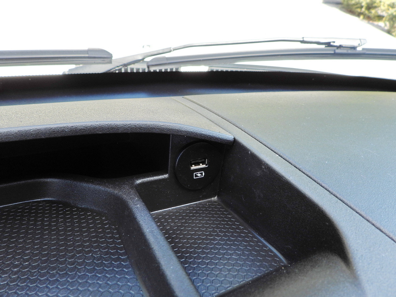 IVECO DAILY 35S14 STAKE BODY DOUBLE CABIN DOKA 7 SEATS CRUISE CONTROL AIR CONDITIONING 135HP lizingą IVECO DAILY 35S14 STAKE BODY DOUBLE CABIN DOKA 7 SEATS CRUISE CONTROL AIR CONDITIONING 135HP: foto 36 IVECO DAILY 35S14 STAKE BODY DOUBLE CABIN DOKA 7 SEATS CRUISE CONTROL AIR CONDITIONING 135HP lizingą IVECO DAILY 35S14 STAKE BODY DOUBLE CABIN DOKA 7 SEATS CRUISE CONTROL AIR CONDITIONING 135HP: foto 36