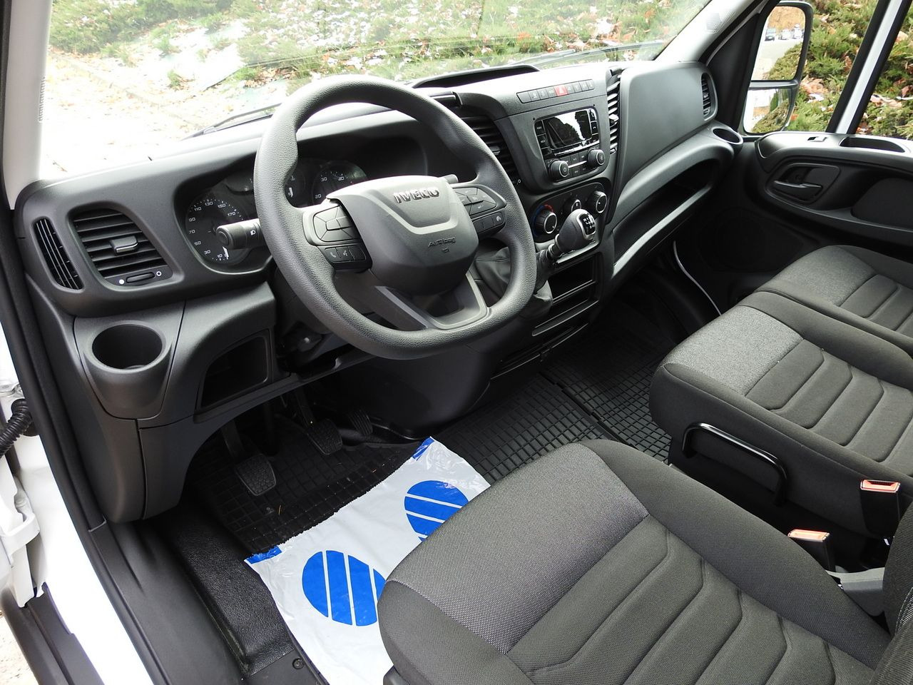 IVECO DAILY 35S16 NEW TARPAULIN LIFT 8 PALLETS CRUISE CONTROL AIR CONDITIONING 160HP - Tentinis mikroautobusas: foto 2 IVECO DAILY 35S16 NEW TARPAULIN LIFT 8 PALLETS CRUISE CONTROL AIR CONDITIONING 160HP - Tentinis mikroautobusas: foto 2
