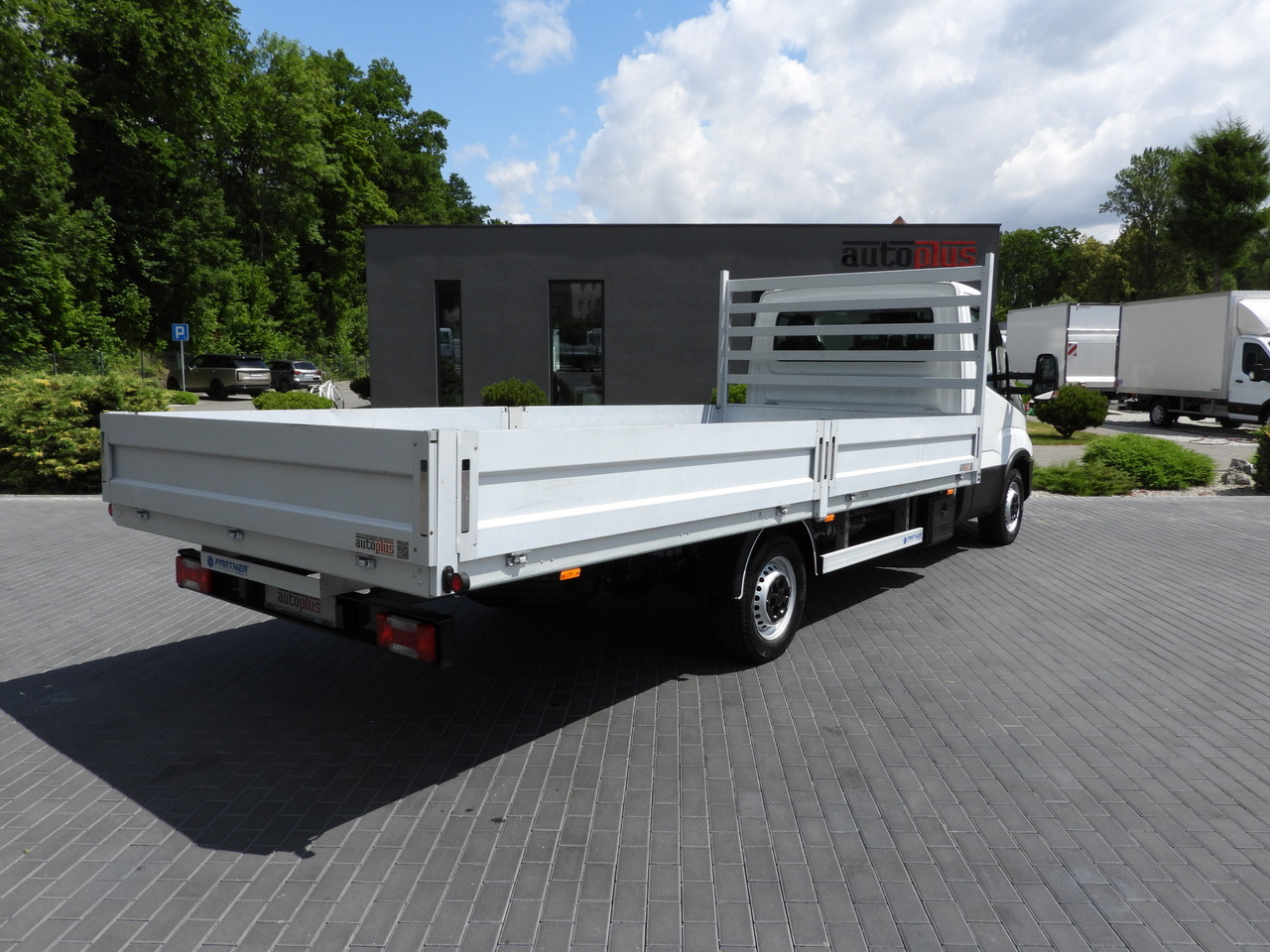 IVECO DAILY 35S16 STAKE BODY 10 PALLETS CRUISE CONTROL AIR CONDITIONING  160HP - Bortinis automobilis: foto 3 IVECO DAILY 35S16 STAKE BODY 10 PALLETS CRUISE CONTROL AIR CONDITIONING  160HP - Bortinis automobilis: foto 3