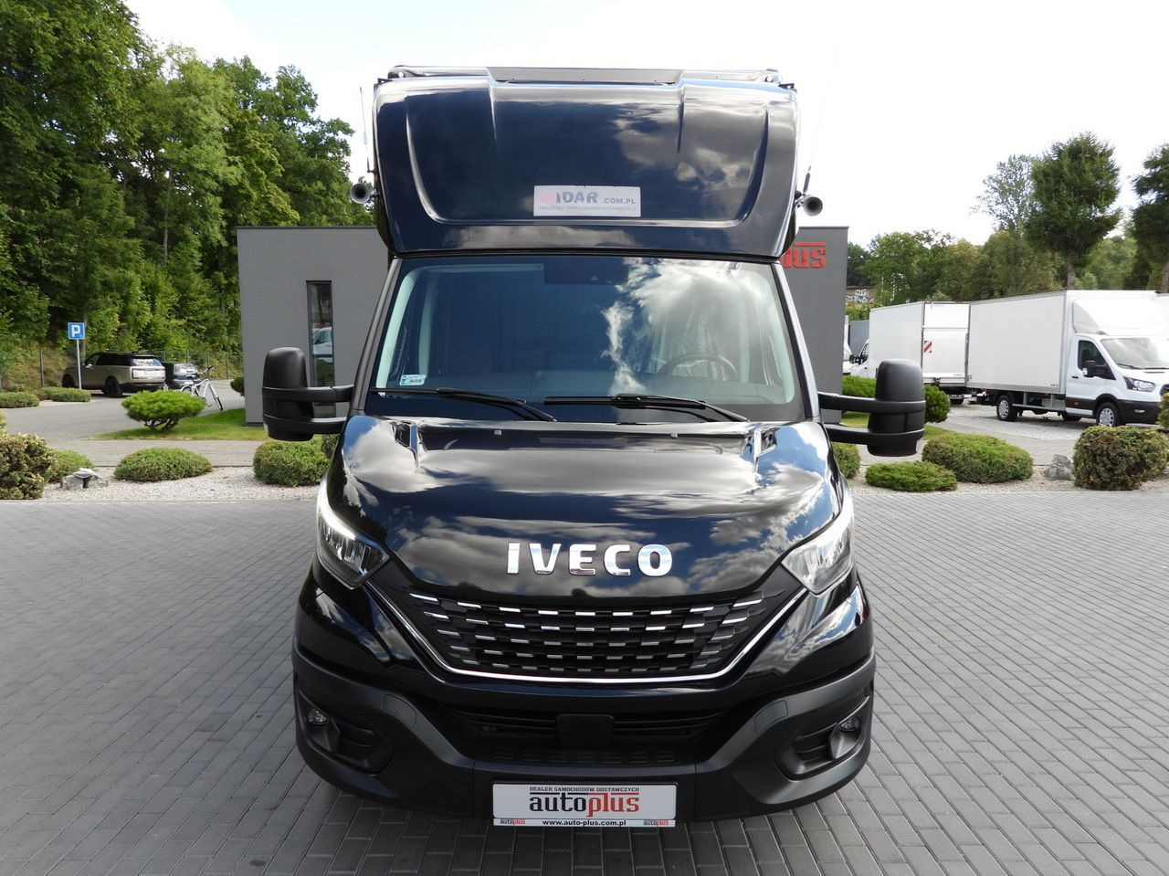 IVECO DAILY 35S18 BOX LIFT 8 PALLETS WEBASTO CRUISE CONTROL NAVIGATION LED LIGHTS PNEUMATICS AIR CONDITIONING  180HP - Furgonas šaldytuvas: foto 5 IVECO DAILY 35S18 BOX LIFT 8 PALLETS WEBASTO CRUISE CONTROL NAVIGATION LED LIGHTS PNEUMATICS AIR CONDITIONING  180HP - Furgonas šaldytuvas: foto 5