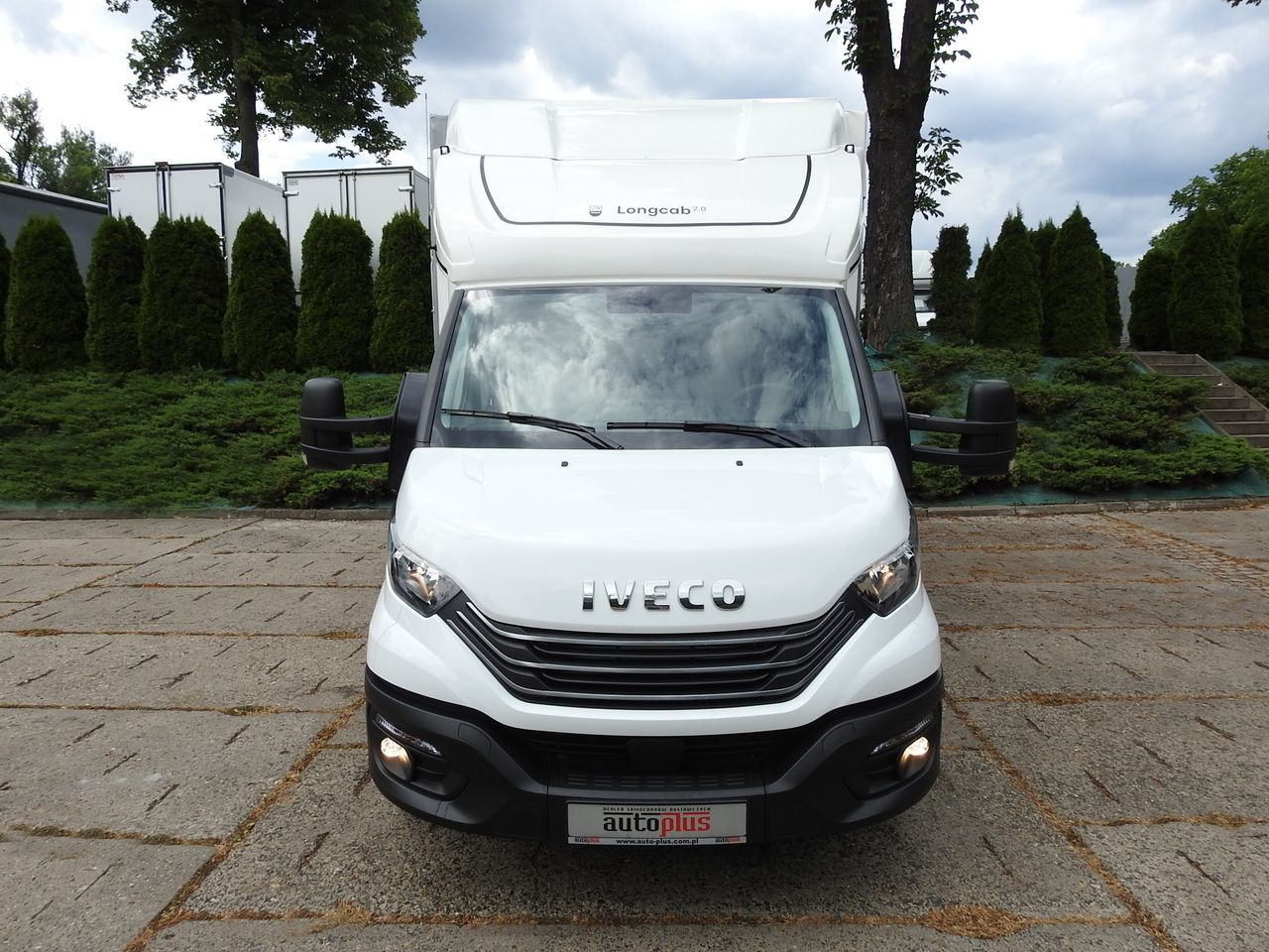 IVECO DAILY 35S18 NEW TARPAULIN WEBASTO CRUISE CONTROL AIR CONDITIONING 180HP - Tentinis mikroautobusas: foto 5 IVECO DAILY 35S18 NEW TARPAULIN WEBASTO CRUISE CONTROL AIR CONDITIONING 180HP - Tentinis mikroautobusas: foto 5