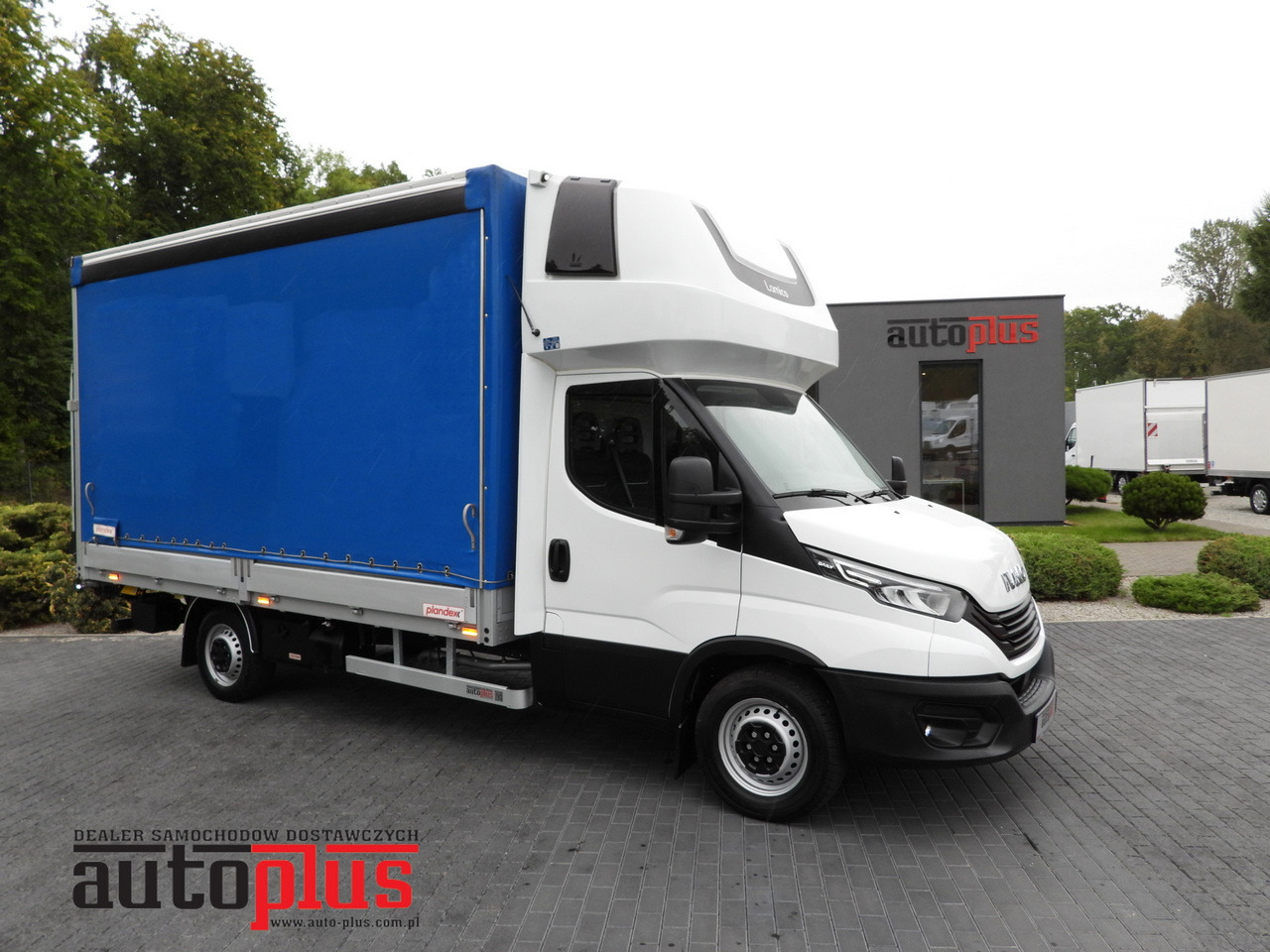 IVECO DAILY 35S18 TARPAULIN LIFT 8 PALLETS WEBASTO CRUISE CONTROL LED LIGHTS AIR CONDITIONING 180HP - Tentinis mikroautobusas: foto 1 IVECO DAILY 35S18 TARPAULIN LIFT 8 PALLETS WEBASTO CRUISE CONTROL LED LIGHTS AIR CONDITIONING 180HP - Tentinis mikroautobusas: foto 1