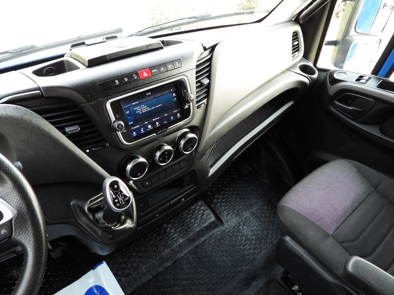 Tentinis mikroautobusas IVECO DAILY 35S21 TARPAULIN 10 PALLETS WEBASTO CRUISE CONTROL NAVIGATION LED LIGHTS AUTOMATIC TRANSMISSION HI-MATIC AIR CONDITIONING  210HP: foto 37