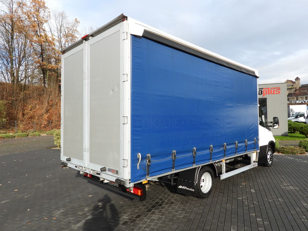 IVECO DAILY 50C16 TARPAULIN 10 PALLETS CRUISE CONTROL TWIN WHEELS AIR CONDITIONING 160HP - Tentinis mikroautobusas: foto 3 IVECO DAILY 50C16 TARPAULIN 10 PALLETS CRUISE CONTROL TWIN WHEELS AIR CONDITIONING 160HP - Tentinis mikroautobusas: foto 3
