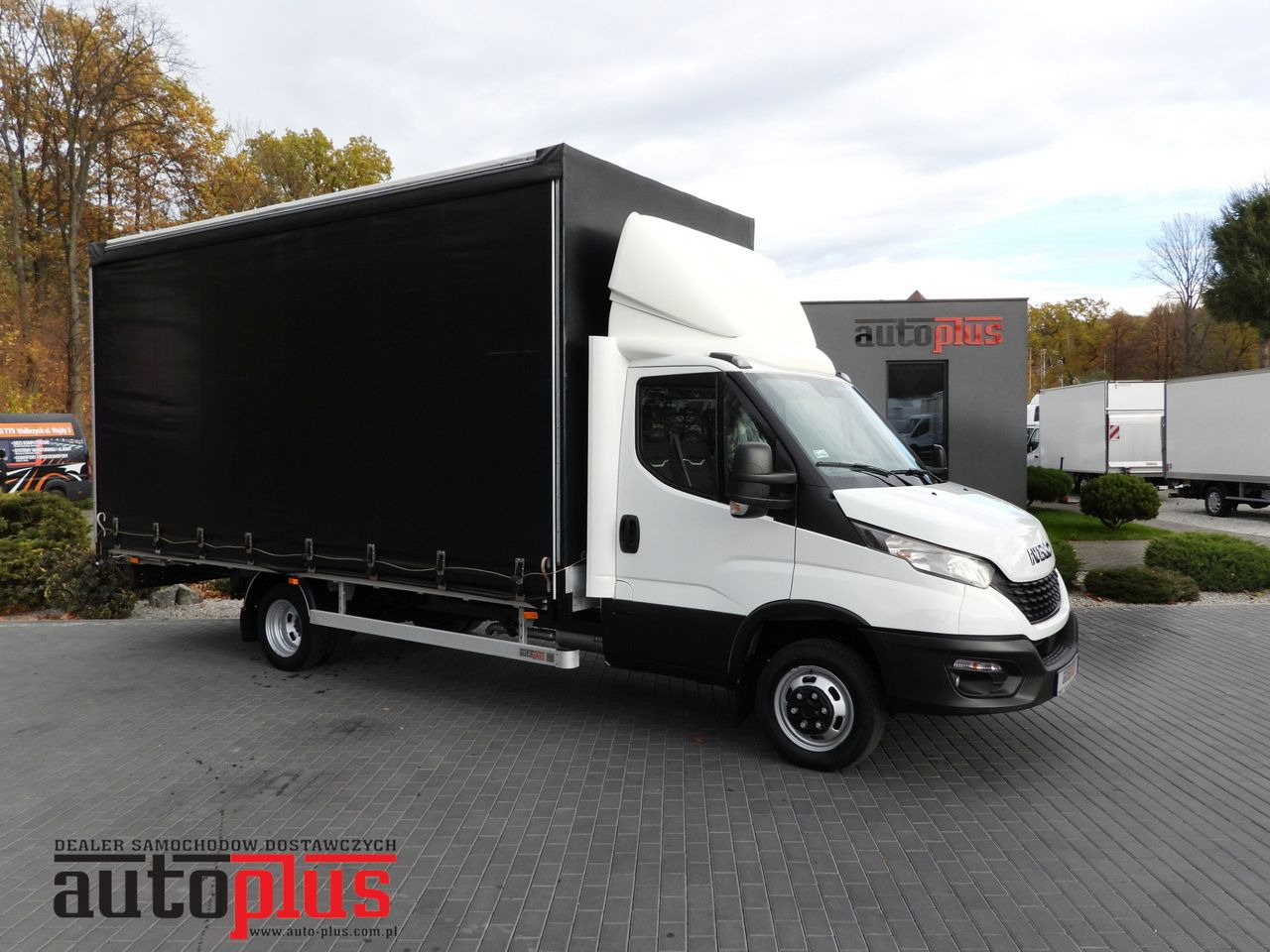 IVECO DAILY 50C17 TARPAULIN 10 PALLETS CRUISE CONTROL PNEUMATICS TWIN WHEELS AIR CONDITIONING  180HP - Tentinis mikroautobusas: foto 1 IVECO DAILY 50C17 TARPAULIN 10 PALLETS CRUISE CONTROL PNEUMATICS TWIN WHEELS AIR CONDITIONING  180HP - Tentinis mikroautobusas: foto 1