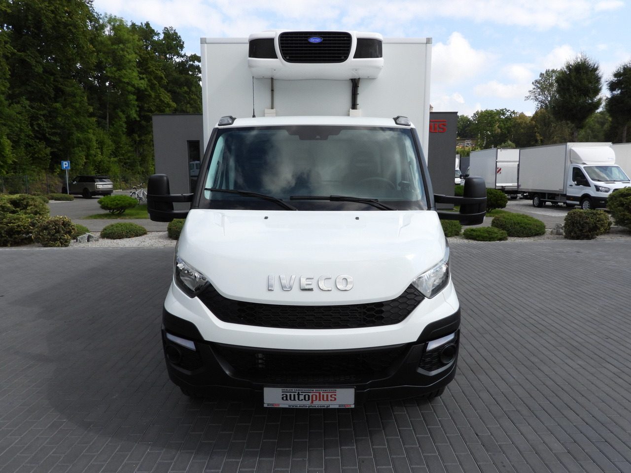 IVECO DAILY 70C17 REFRIGERATOR 1*C LIFT 10 PALLETS POWER SUPPLY 230V CRUISE CONTROL AIR CONDITIONING PNEUMATICS AUTOMATIC TRANSMISSION HI-MATIC TWIN WHEELS  170HP - Refrižeratorius sunkvežimis: foto 5 IVECO DAILY 70C17 REFRIGERATOR 1*C LIFT 10 PALLETS POWER SUPPLY 230V CRUISE CONTROL AIR CONDITIONING PNEUMATICS AUTOMATIC TRANSMISSION HI-MATIC TWIN WHEELS  170HP - Refrižeratorius sunkvežimis: foto 5