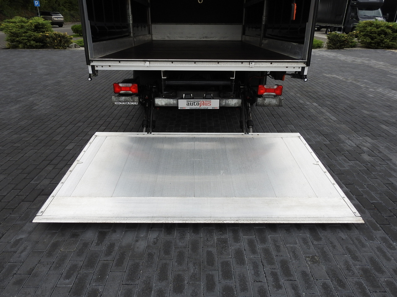 Tentinis mikroautobusas IVECO DAILY 70C18 TARPAULIN LIFT 12 PALLETS WEBASTO CRUISE CONTROL TWIN WHEELS AIR CONDITIONING  180HP: foto 14