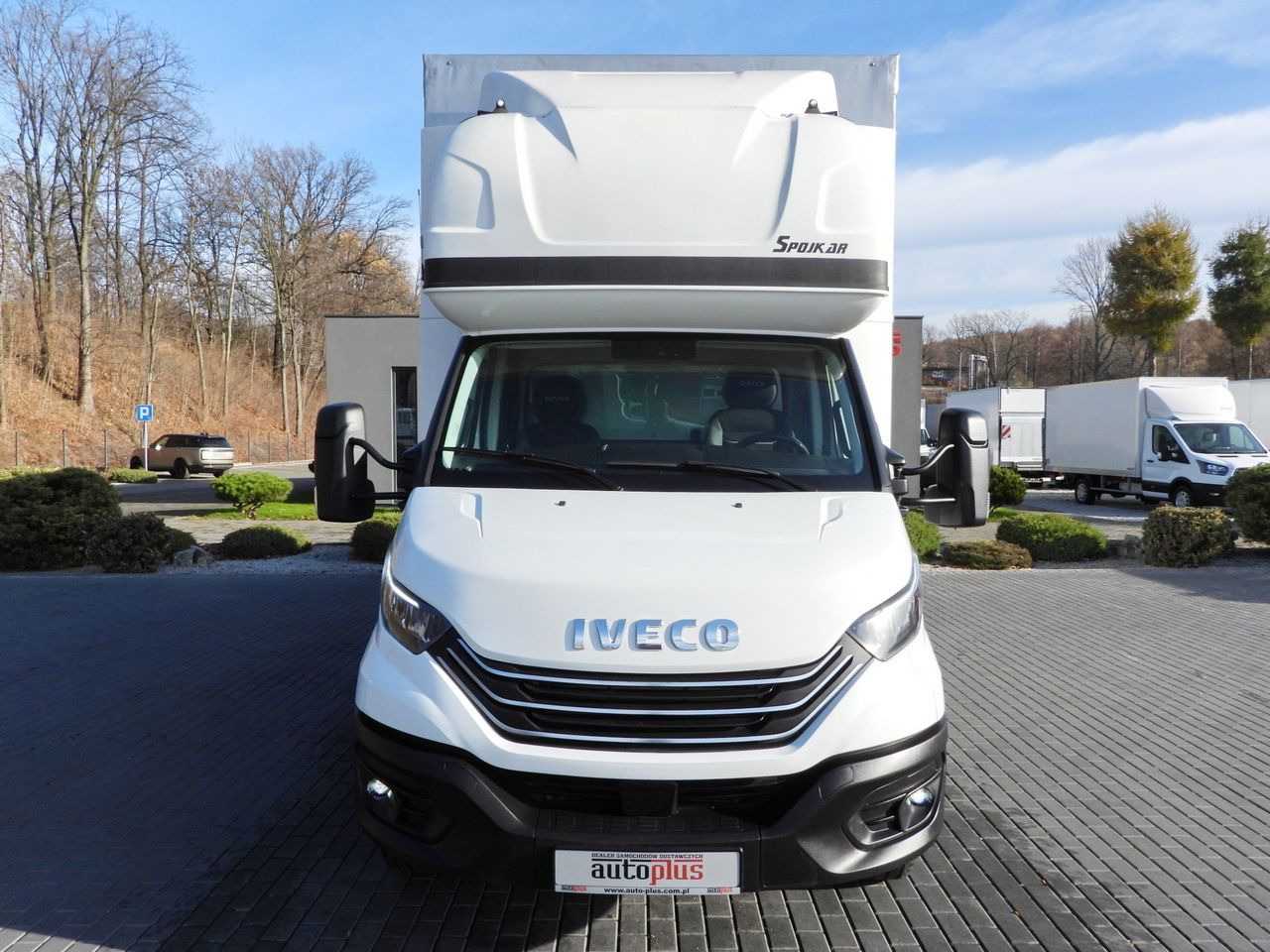 IVECO DAILY 70C18 TARPAULIN LIFT 16 PALLETS WEBASTO CRUISE CONTROL NAVIGATION LED LIGHTS PNEUMATICS AUTOMATIC TRANSMISSION HI-MATIC TWIN WHEELS AIR CONDITIONING 180HP - Tentinis sunkvežimis: foto 5 IVECO DAILY 70C18 TARPAULIN LIFT 16 PALLETS WEBASTO CRUISE CONTROL NAVIGATION LED LIGHTS PNEUMATICS AUTOMATIC TRANSMISSION HI-MATIC TWIN WHEELS AIR CONDITIONING 180HP - Tentinis sunkvežimis: foto 5