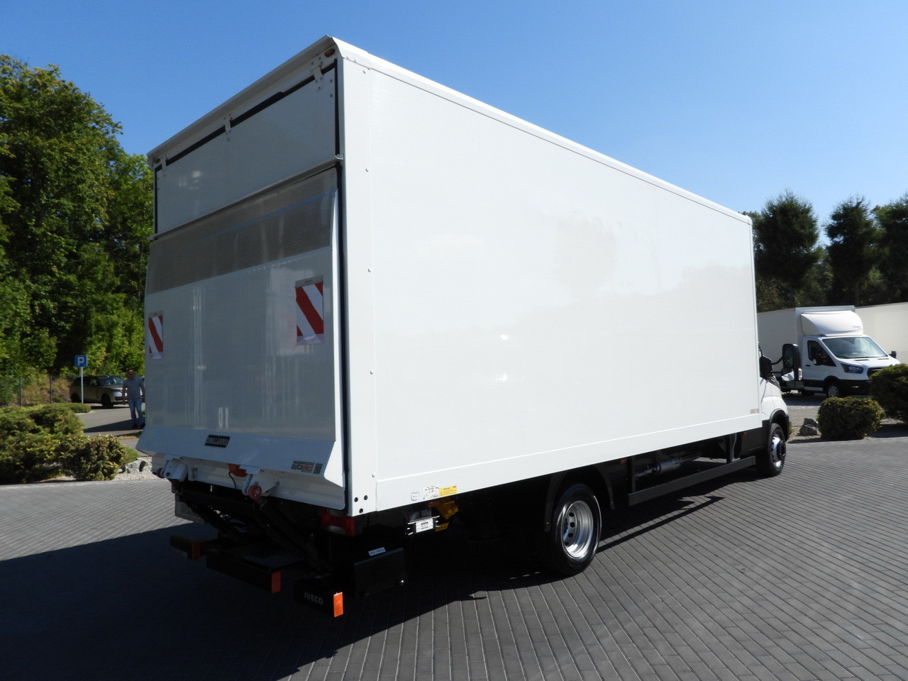 IVECO DAILY 72C18 LIFT 14 PALLETS CRUISE CONTROL PNEUMATICS AUTOMATIC TRANSMISSION HI-MATIC TWIN WHEELS AIR CONDITIONING 180HP - Furgonas sunkvežimis: foto 3 IVECO DAILY 72C18 LIFT 14 PALLETS CRUISE CONTROL PNEUMATICS AUTOMATIC TRANSMISSION HI-MATIC TWIN WHEELS AIR CONDITIONING 180HP - Furgonas sunkvežimis: foto 3