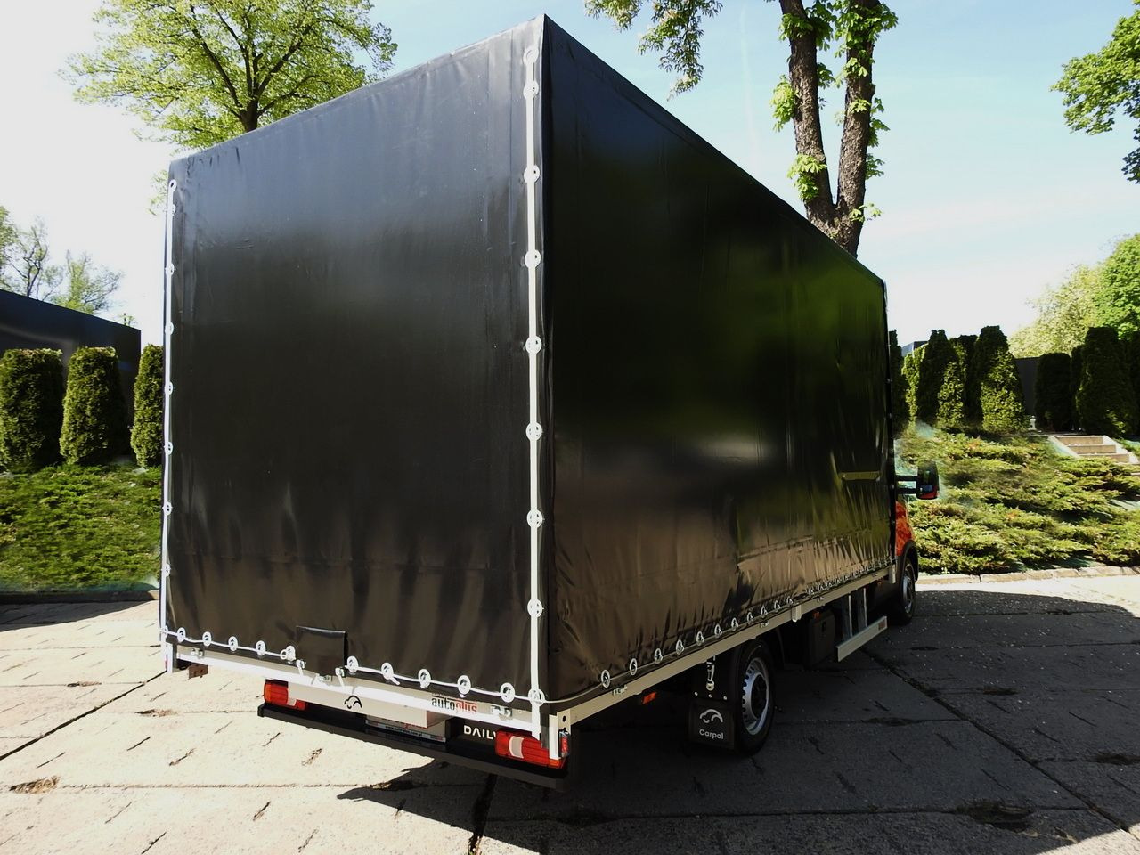 IVECO DAILY NEW TARPAULIN 10 PALLETS WEBASTO CRUISE CONTROL NAVIGATION AIR CONDITIONING LED LIGHTS  180HP - Tentinis mikroautobusas: foto 3 IVECO DAILY NEW TARPAULIN 10 PALLETS WEBASTO CRUISE CONTROL NAVIGATION AIR CONDITIONING LED LIGHTS  180HP - Tentinis mikroautobusas: foto 3