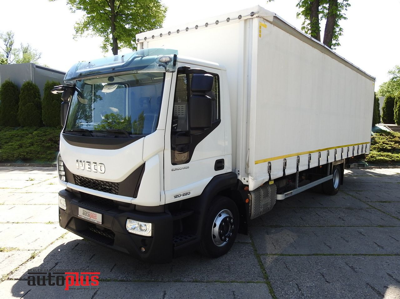 IVECO EUROCARGO 120 - 220 TARPAULIN LIFT 20 PALLETS LED LIGHTS AUTOMATIC TRANSMISSION HI-MATIC TWIN WHEELS AIR CONDITIONING 220HP - Tentinis mikroautobusas: foto 1 IVECO EUROCARGO 120 - 220 TARPAULIN LIFT 20 PALLETS LED LIGHTS AUTOMATIC TRANSMISSION HI-MATIC TWIN WHEELS AIR CONDITIONING 220HP - Tentinis mikroautobusas: foto 1