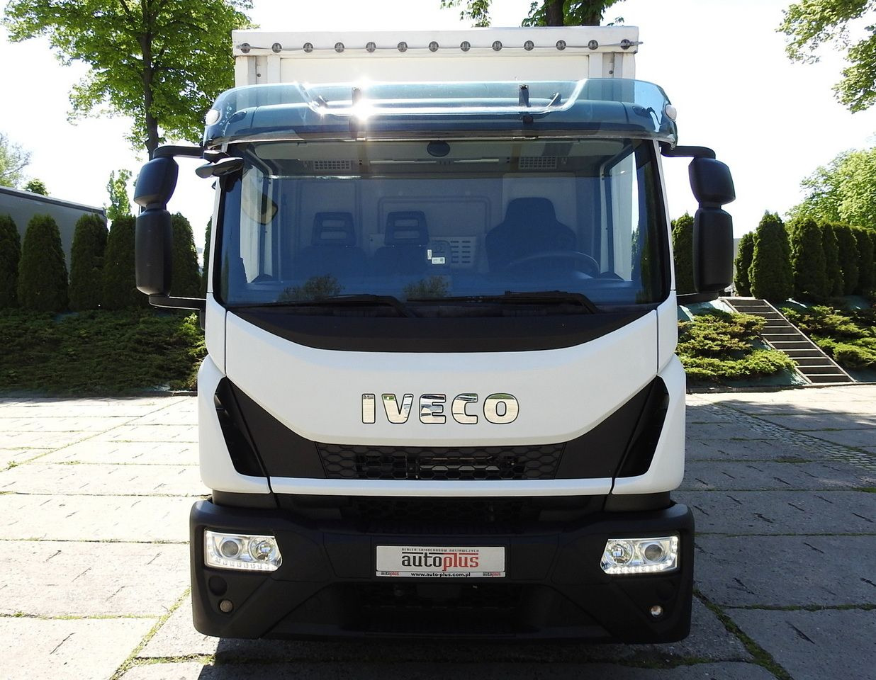 IVECO EUROCARGO 120 - 220 TARPAULIN LIFT 20 PALLETS LED LIGHTS AUTOMATIC TRANSMISSION HI-MATIC TWIN WHEELS AIR CONDITIONING 220HP - Tentinis mikroautobusas: foto 5 IVECO EUROCARGO 120 - 220 TARPAULIN LIFT 20 PALLETS LED LIGHTS AUTOMATIC TRANSMISSION HI-MATIC TWIN WHEELS AIR CONDITIONING 220HP - Tentinis mikroautobusas: foto 5