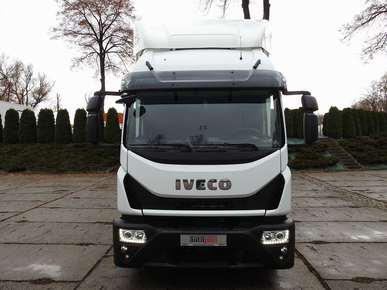 IVECO EUROCARGO 120-250 NEW TARPAULIN LIFT 18 PALLETS WEBASTO CRUISE CONTROL AIR CONDITIONING LED LIGHTS PNEUMATICS AUTOMATIC TRANSMISSION HI-MATIC 250HP - Tentinis mikroautobusas: foto 5 IVECO EUROCARGO 120-250 NEW TARPAULIN LIFT 18 PALLETS WEBASTO CRUISE CONTROL AIR CONDITIONING LED LIGHTS PNEUMATICS AUTOMATIC TRANSMISSION HI-MATIC 250HP - Tentinis mikroautobusas: foto 5