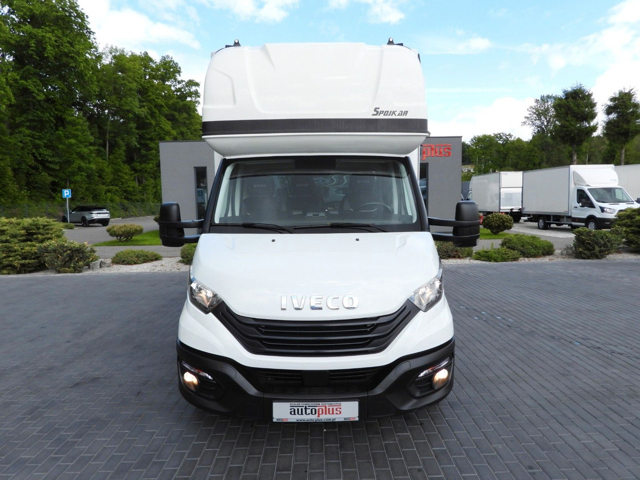 Iveco DAILY 35S18 PRITSCHE PLANE AUFZUG 8 PALETTEN - Tentinis mikroautobusas: foto 5 Iveco DAILY 35S18 PRITSCHE PLANE AUFZUG 8 PALETTEN - Tentinis mikroautobusas: foto 5