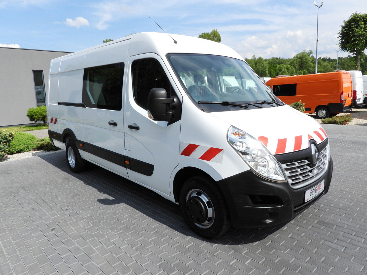 RENAULT MASTER BOX DELIVERY VAN 7 SEATS CRUISE CONTROL TWIN WHEELS AIR CONDITIONING 145HP - Komercinis automobilis: foto 4 RENAULT MASTER BOX DELIVERY VAN 7 SEATS CRUISE CONTROL TWIN WHEELS AIR CONDITIONING 145HP - Komercinis automobilis: foto 4