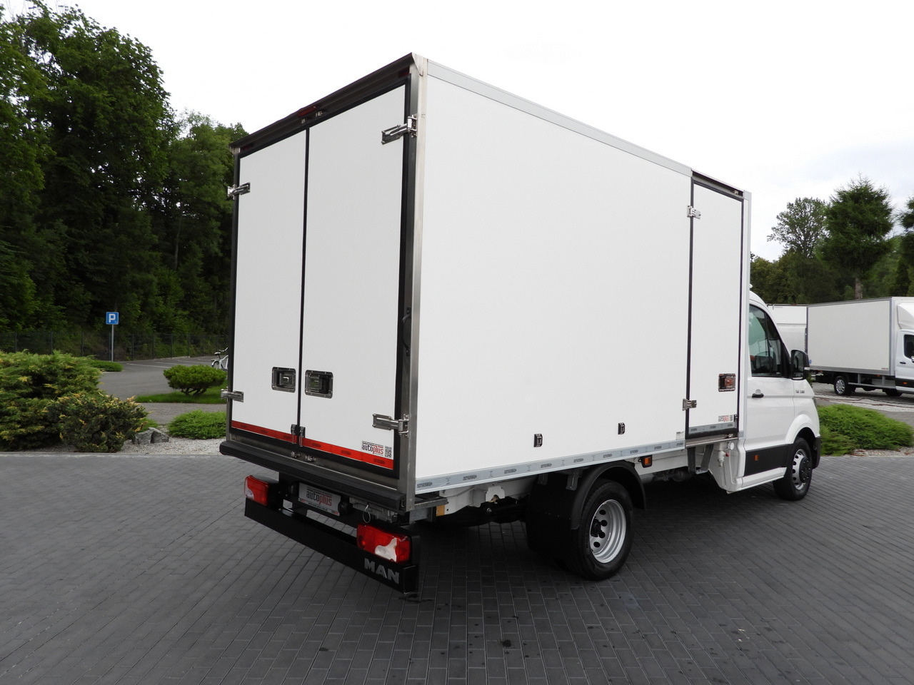 MAN TGE 3.180 REGRIGERATOR BOX 0*C CRUISE CONTROL TWIN WHEELS AIR CONDITIONING 180HP - Furgonas šaldytuvas: foto 3 MAN TGE 3.180 REGRIGERATOR BOX 0*C CRUISE CONTROL TWIN WHEELS AIR CONDITIONING 180HP - Furgonas šaldytuvas: foto 3