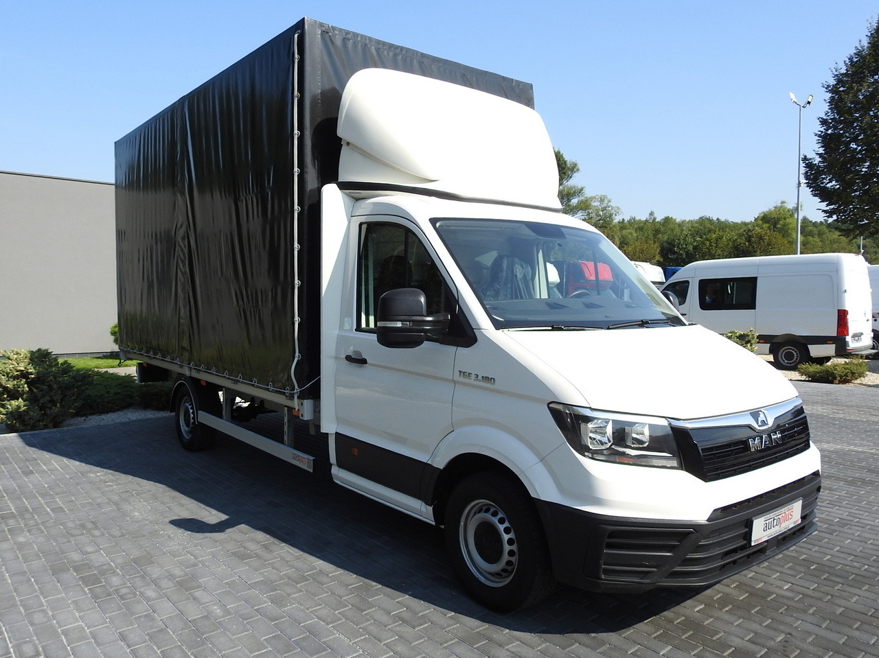 MAN TGE TARPAULIN 10 PALLETS AIR CONDITIONING 180HP - Tentinis mikroautobusas: foto 4 MAN TGE TARPAULIN 10 PALLETS AIR CONDITIONING 180HP - Tentinis mikroautobusas: foto 4