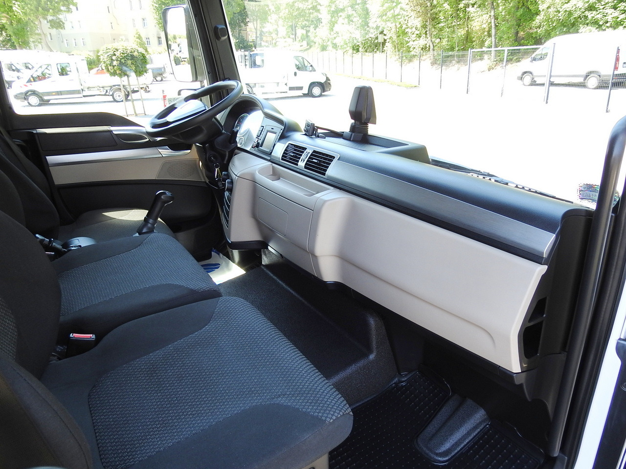 Refrižeratorius sunkvežimis MAN TGL 10.180 REGRIGERATOR BOX -20*C 11 PALLETS POWER SUPPLY 230V AIR CONDITIONING PNEUMATICS TWIN WHEELS  180HP: foto 45