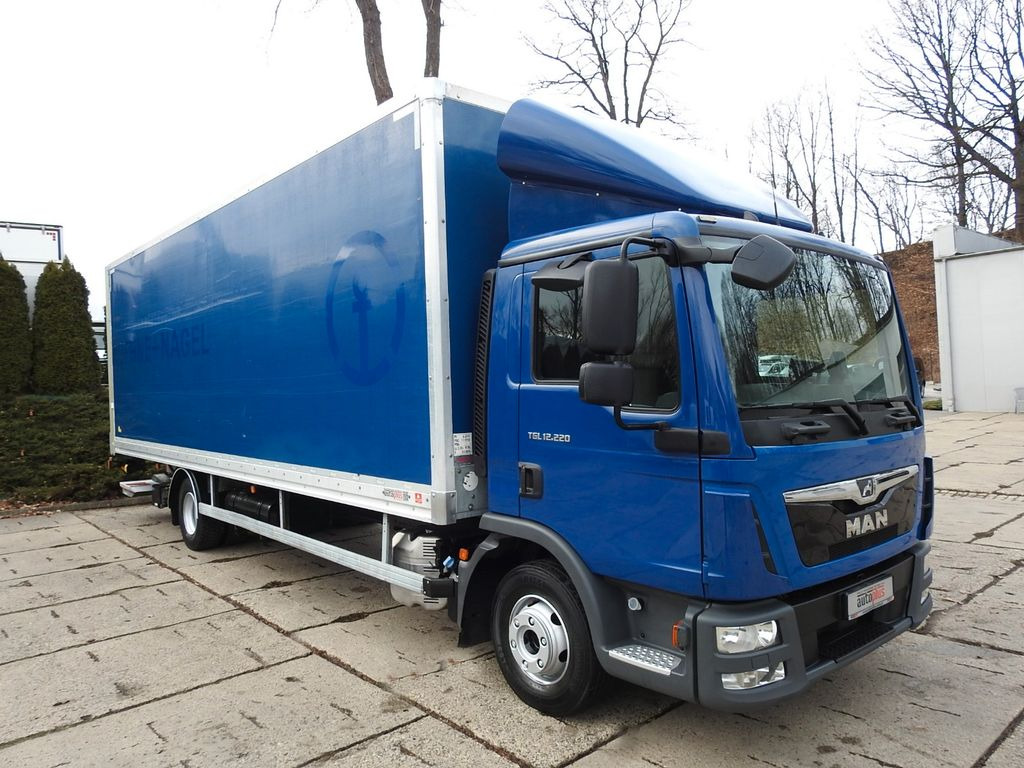 MAN TGL 12.220 KOFFER 18 PALETTEN ZWILLINGSRÄDER - Furgonas sunkvežimis: foto 4 MAN TGL 12.220 KOFFER 18 PALETTEN ZWILLINGSRÄDER - Furgonas sunkvežimis: foto 4