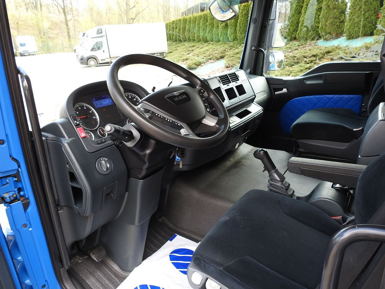 MAN TGM 15.290 TARPAULIN LIFT 18 PALLETS CRUISE CONTROL TWIN WHEELS AIR CONDITIONING 290HP - Tentinis mikroautobusas: foto 2 MAN TGM 15.290 TARPAULIN LIFT 18 PALLETS CRUISE CONTROL TWIN WHEELS AIR CONDITIONING 290HP - Tentinis mikroautobusas: foto 2