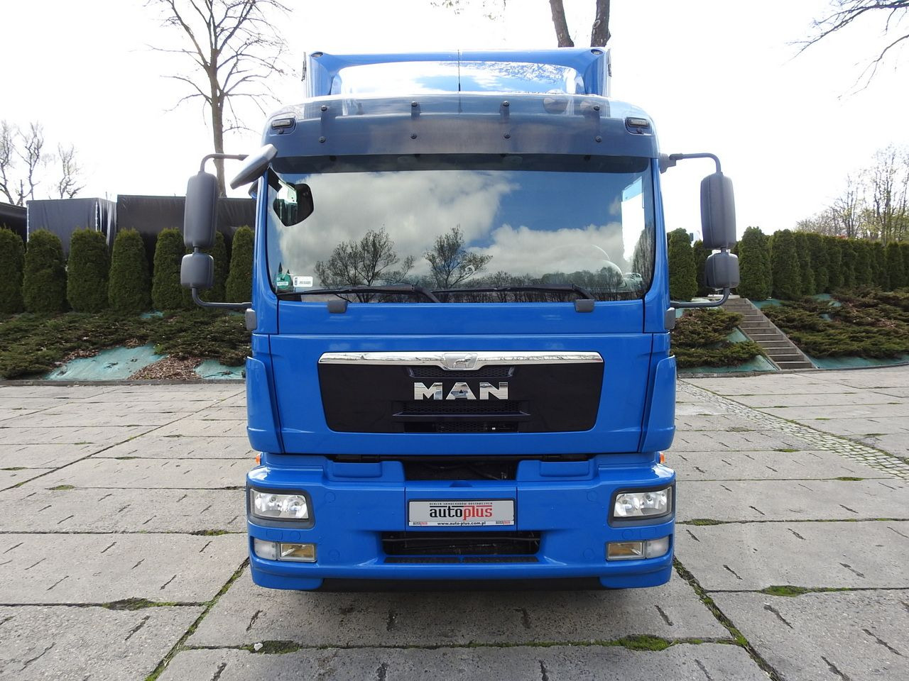 MAN TGM 15.290 TARPAULIN LIFT 18 PALLETS CRUISE CONTROL TWIN WHEELS AIR CONDITIONING 290HP - Tentinis sunkvežimis: foto 5 MAN TGM 15.290 TARPAULIN LIFT 18 PALLETS CRUISE CONTROL TWIN WHEELS AIR CONDITIONING 290HP - Tentinis sunkvežimis: foto 5