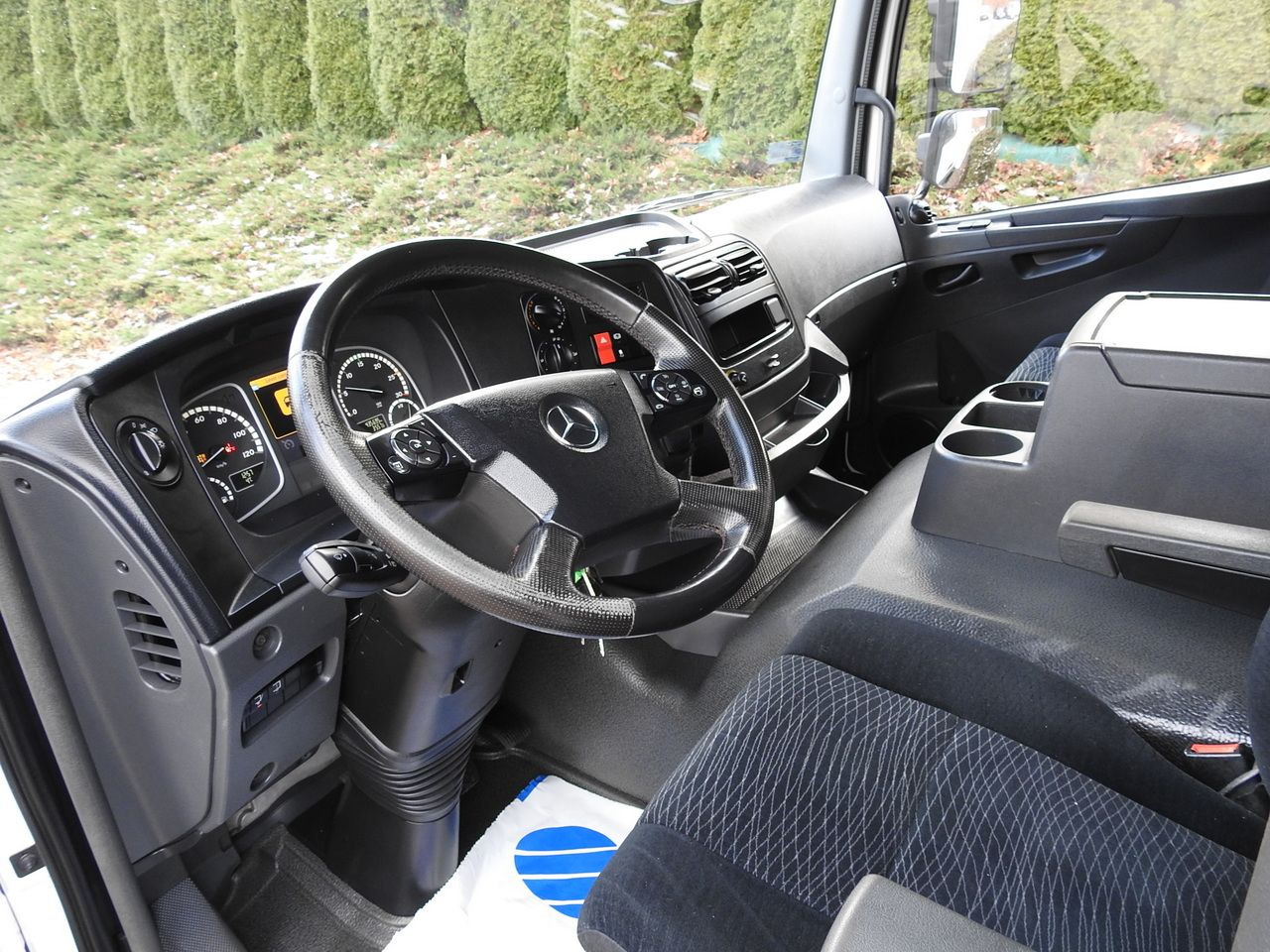 MERCEDES ATEGO 12.24 BOX LIFT 18 PALLETS CRUISE CONTROL AUTOMATIC TRANSMISSION TWIN WHEELS AIR CONDITIONING 240HP - Furgonas su krovinių dėže: foto 2 MERCEDES ATEGO 12.24 BOX LIFT 18 PALLETS CRUISE CONTROL AUTOMATIC TRANSMISSION TWIN WHEELS AIR CONDITIONING 240HP - Furgonas su krovinių dėže: foto 2