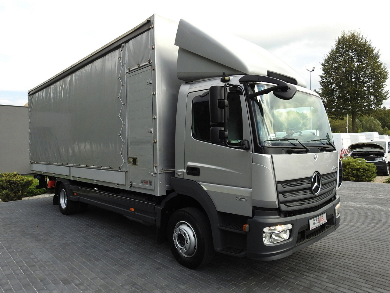 MERCEDES ATEGO 1221 TARPAULIN LIFT 16 PALLETS WEBASTO AIR CONDITIONING PNEUMATICS TWIN WHEELS 230HP - Tentinis sunkvežimis: foto 4 MERCEDES ATEGO 1221 TARPAULIN LIFT 16 PALLETS WEBASTO AIR CONDITIONING PNEUMATICS TWIN WHEELS 230HP - Tentinis sunkvežimis: foto 4