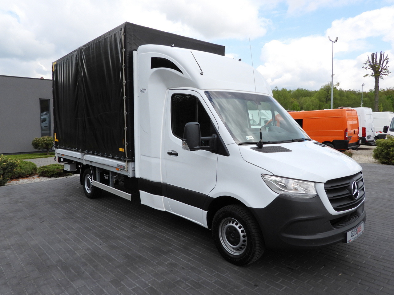 MERCEDES SPRINTER 316 TARPAULIN LIFT 8 PALLETS WEBASTO CRUISE CONTROL AIR CONDITIONING 160HP - Tentinis mikroautobusas: foto 4 MERCEDES SPRINTER 316 TARPAULIN LIFT 8 PALLETS WEBASTO CRUISE CONTROL AIR CONDITIONING 160HP - Tentinis mikroautobusas: foto 4