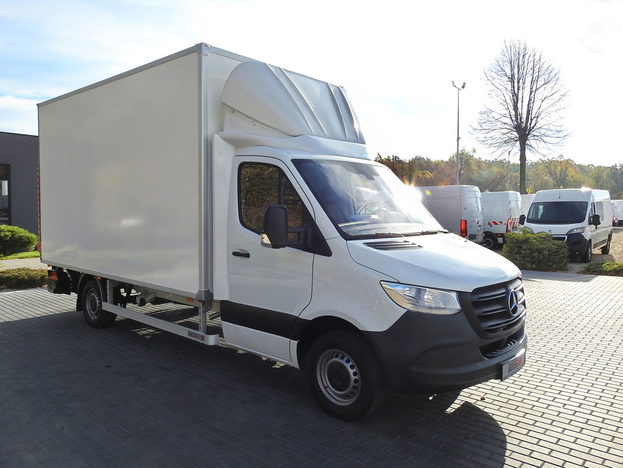 MERCEDES SPRINTER BOX LIFT 8 PALLETS AIR CONDITIONING 150HP - Furgonas su krovinių dėže: foto 4 MERCEDES SPRINTER BOX LIFT 8 PALLETS AIR CONDITIONING 150HP - Furgonas su krovinių dėže: foto 4