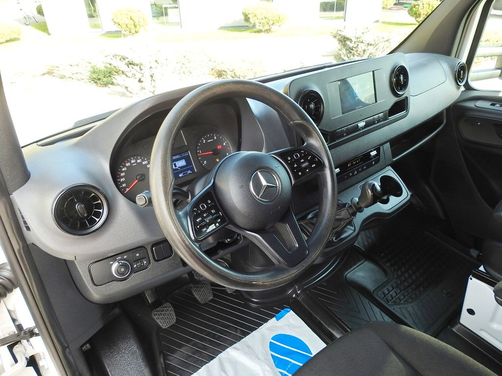 Mercedes-Benz SPRINTER 516 PRITSCHE DOPPELKABINE DOKA 6 SITZE - Bortinis automobilis, Komercinis automobilis su dviguba kabina: foto 2 Mercedes-Benz SPRINTER 516 PRITSCHE DOPPELKABINE DOKA 6 SITZE - Bortinis automobilis, Komercinis automobilis su dviguba kabina: foto 2