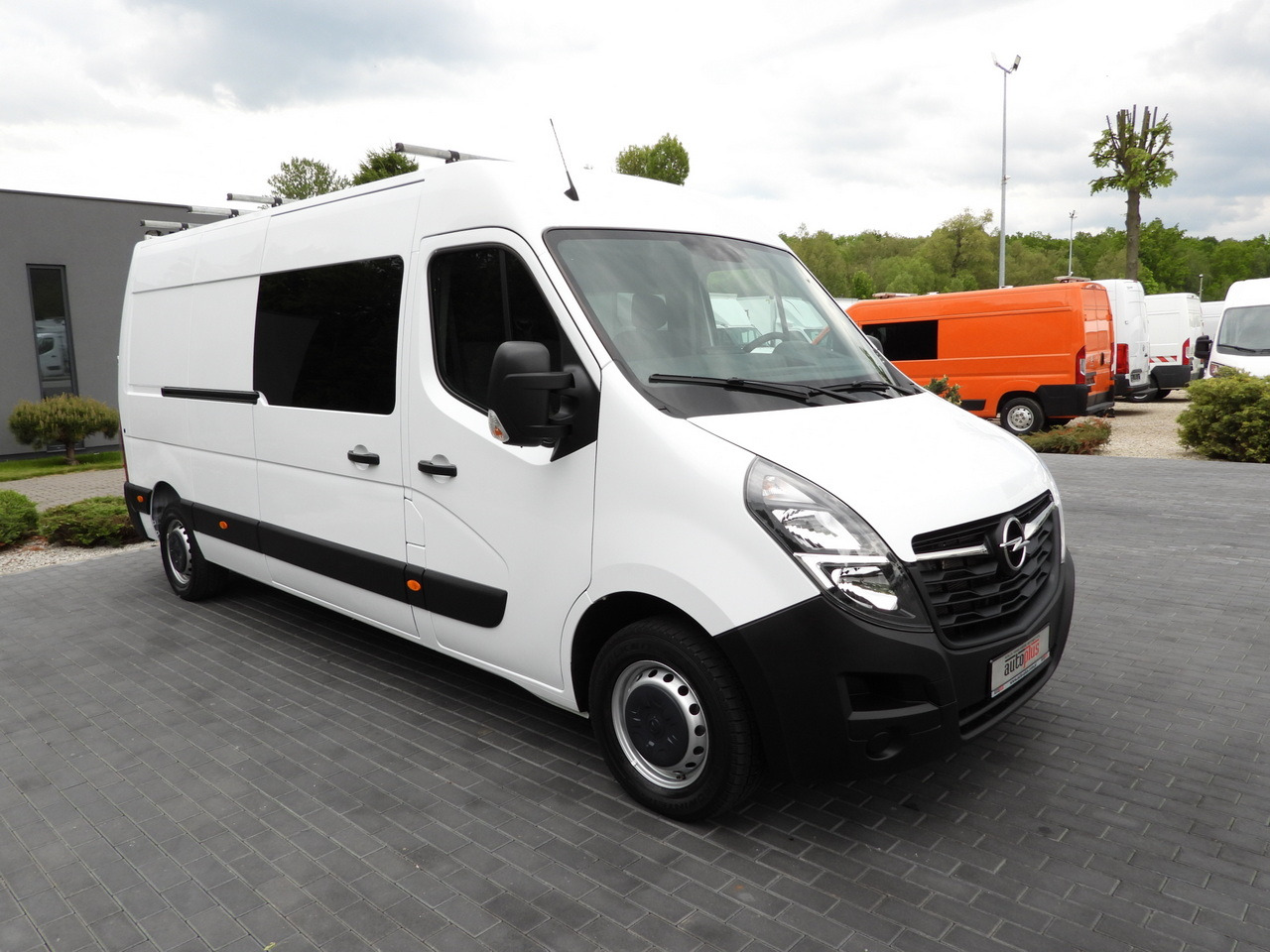 OPEL MOVANO BOX DELIVERY VAN 7 SEATS CRUISE CONTROL LED LIGHTS AIR CONDITIONING 135HP - Krovininis mikroautobusas: foto 4 OPEL MOVANO BOX DELIVERY VAN 7 SEATS CRUISE CONTROL LED LIGHTS AIR CONDITIONING 135HP - Krovininis mikroautobusas: foto 4
