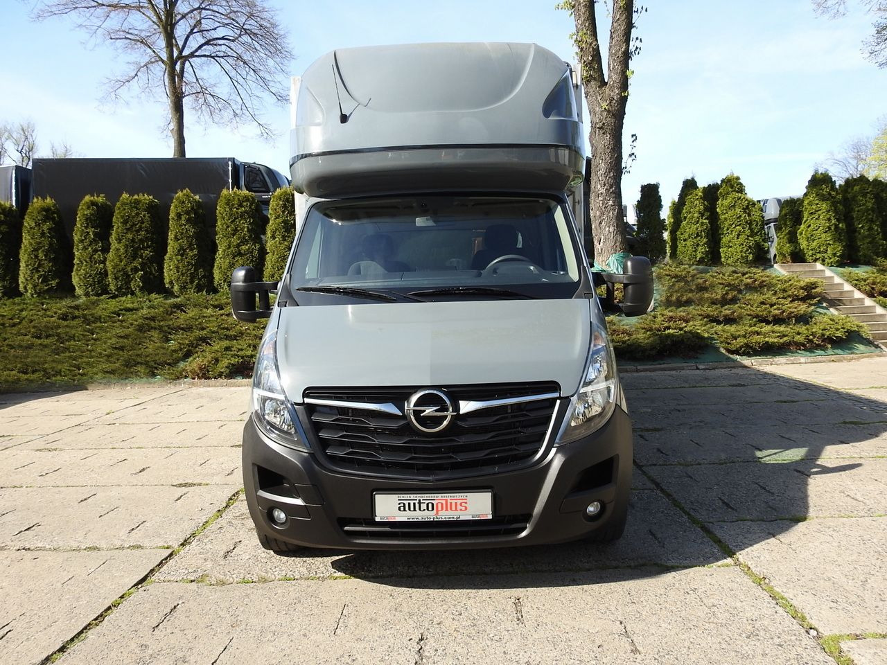 OPEL MOVANO - Tentinis mikroautobusas: foto 5 OPEL MOVANO - Tentinis mikroautobusas: foto 5