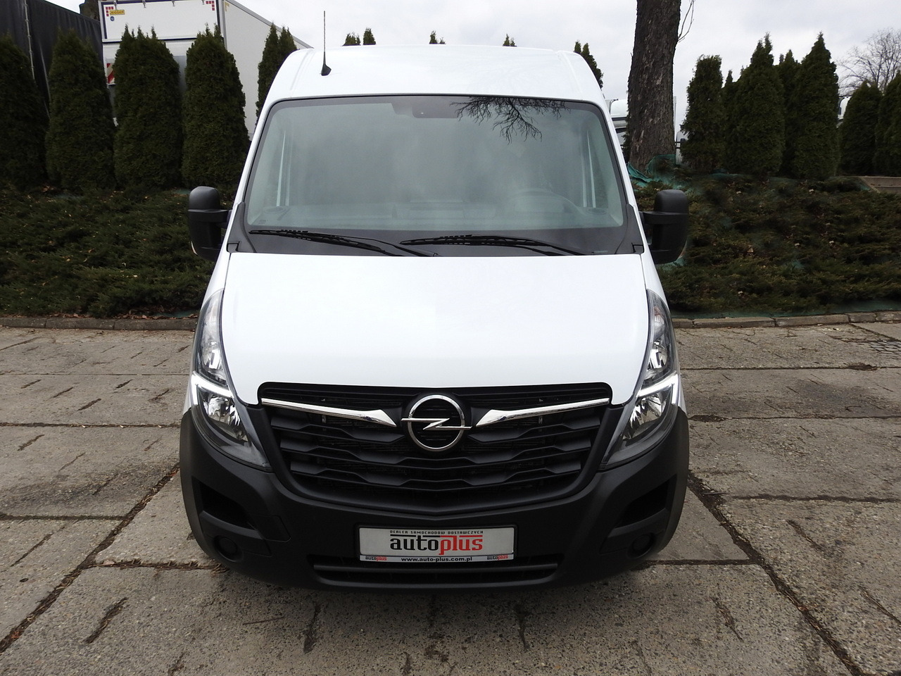 OPEL MOVANO REFRIGERATOR VAN 0*C CRUISE CONTROL NAVIGATION AIR CONDITIONING LED LIGHTS 136HP - Furgonas šaldytuvas: foto 5 OPEL MOVANO REFRIGERATOR VAN 0*C CRUISE CONTROL NAVIGATION AIR CONDITIONING LED LIGHTS 136HP - Furgonas šaldytuvas: foto 5