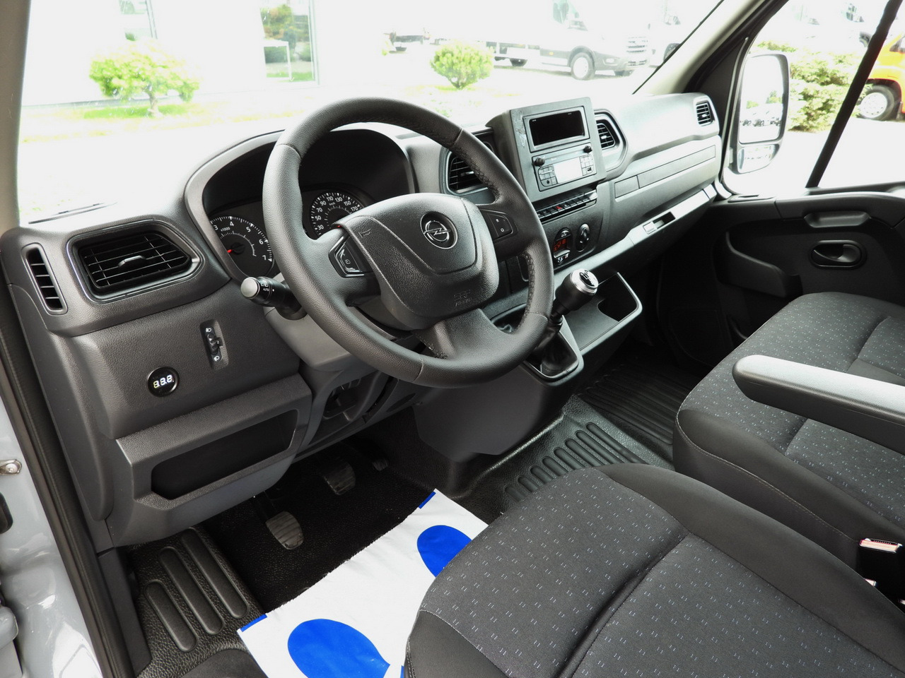 OPEL MOVANO TARPAULIN 10 PALLETS WEBASTO CRUISE CONTROL LED LIGHTS PNEUMATICS AIR CONDITIONING 165HP - Tentinis mikroautobusas: foto 2 OPEL MOVANO TARPAULIN 10 PALLETS WEBASTO CRUISE CONTROL LED LIGHTS PNEUMATICS AIR CONDITIONING 165HP - Tentinis mikroautobusas: foto 2
