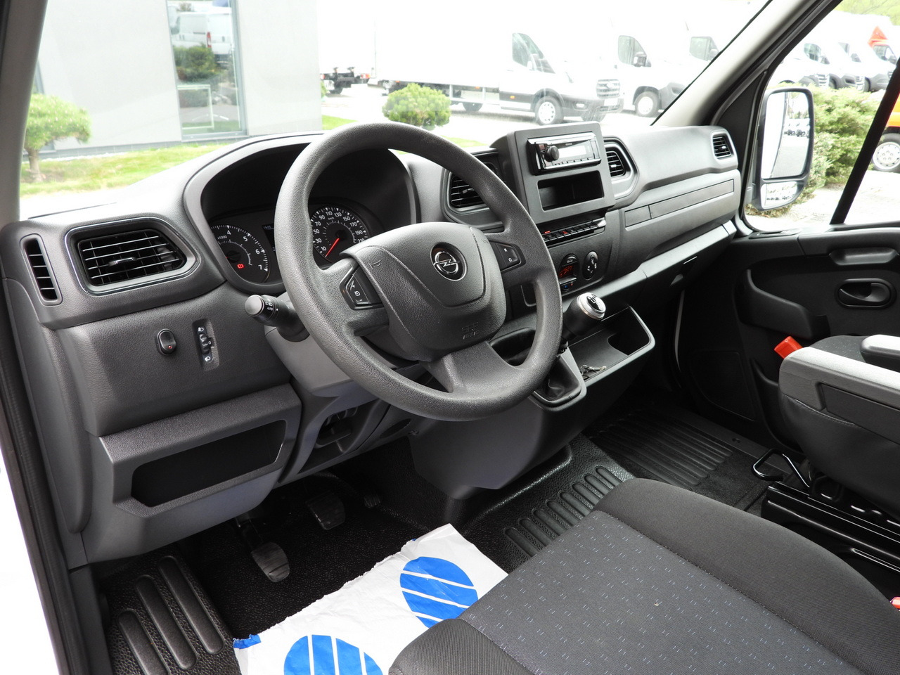 OPEL MOVANO TARPAULIN 10 PALLETS WEBASTO CRUISE CONTROL LED LIGHTS PNEUMATICS AIR CONDITIONING 165HP - Tentinis mikroautobusas: foto 2 OPEL MOVANO TARPAULIN 10 PALLETS WEBASTO CRUISE CONTROL LED LIGHTS PNEUMATICS AIR CONDITIONING 165HP - Tentinis mikroautobusas: foto 2