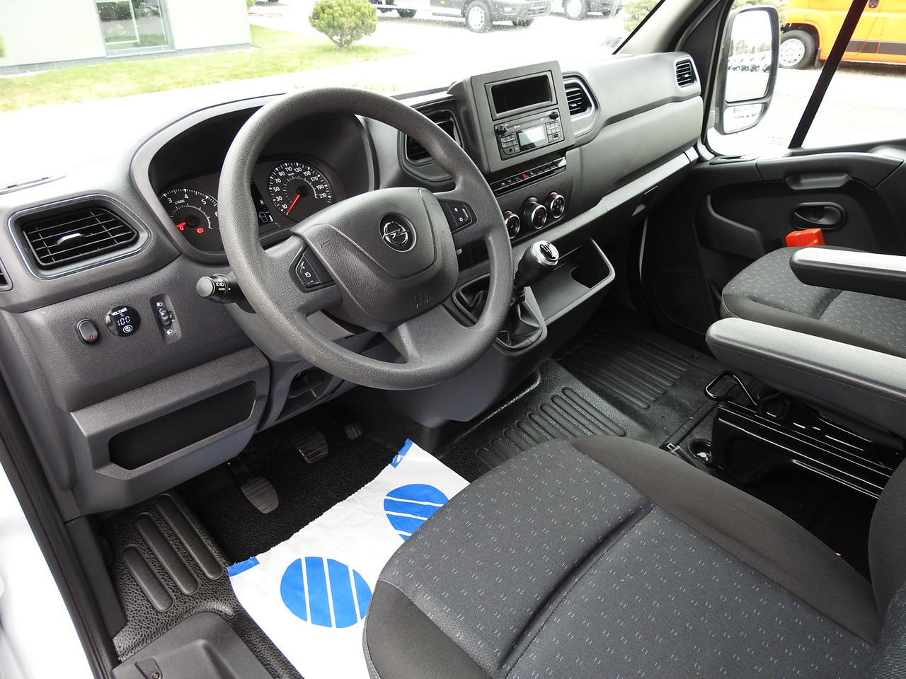 OPEL MOVANO TARPAULIN 8 PALLETS WEBASTO CRUISE CONTROL LED LIGHTS PNEUMATICS AIR CONDITIONING 165HP - Tentinis mikroautobusas: foto 2 OPEL MOVANO TARPAULIN 8 PALLETS WEBASTO CRUISE CONTROL LED LIGHTS PNEUMATICS AIR CONDITIONING 165HP - Tentinis mikroautobusas: foto 2