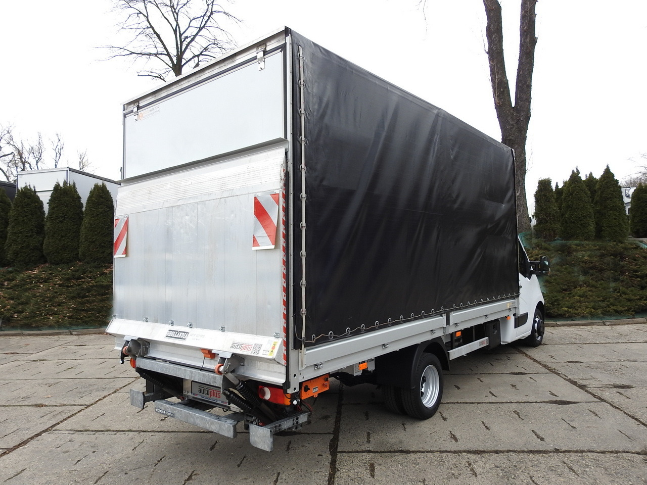 OPEL MOVANO TARPAULIN LIFT 10 PALLETS CRUISE CONTROL AIR CONDITIONING LED LIGHTS PNEUMATICS TWIN WHEELS 165HP - Tentinis mikroautobusas: foto 3 OPEL MOVANO TARPAULIN LIFT 10 PALLETS CRUISE CONTROL AIR CONDITIONING LED LIGHTS PNEUMATICS TWIN WHEELS 165HP - Tentinis mikroautobusas: foto 3