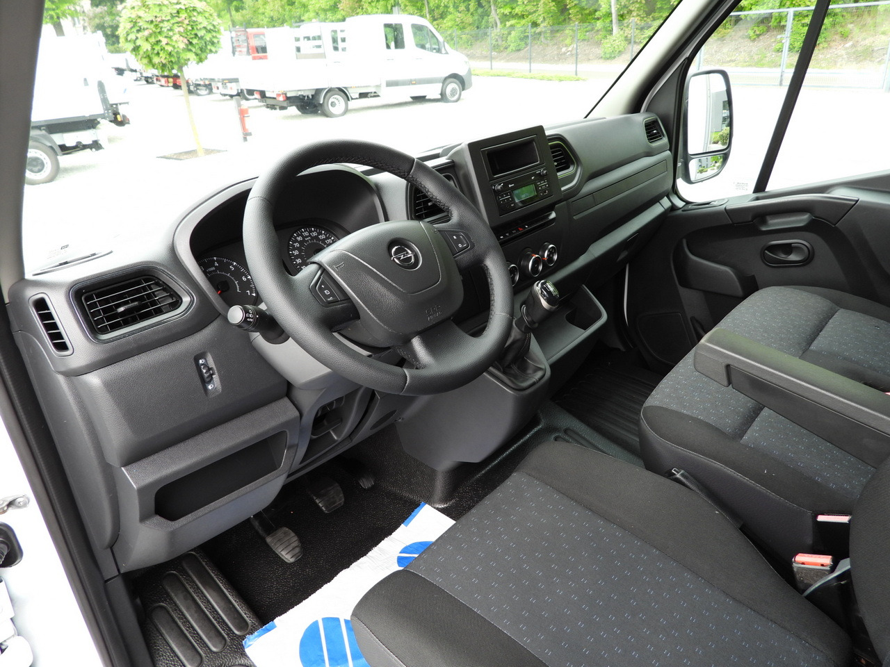 OPEL MOVANO TARPAULIN LIFT 9 PALLETS WEBASTO CRUISE CONTROL LED LIGHTS PNEUMATICS AIR CONDITIONING 165HP - Tentinis mikroautobusas: foto 2 OPEL MOVANO TARPAULIN LIFT 9 PALLETS WEBASTO CRUISE CONTROL LED LIGHTS PNEUMATICS AIR CONDITIONING 165HP - Tentinis mikroautobusas: foto 2