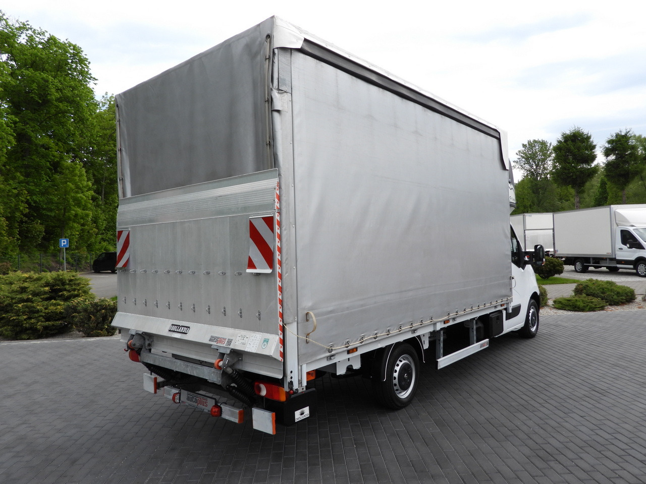 OPEL MOVANO TARPAULIN LIFT 9 PALLETS WEBASTO CRUISE CONTROL LED LIGHTS PNEUMATICS AIR CONDITIONING 165HP - Tentinis mikroautobusas: foto 3 OPEL MOVANO TARPAULIN LIFT 9 PALLETS WEBASTO CRUISE CONTROL LED LIGHTS PNEUMATICS AIR CONDITIONING 165HP - Tentinis mikroautobusas: foto 3
