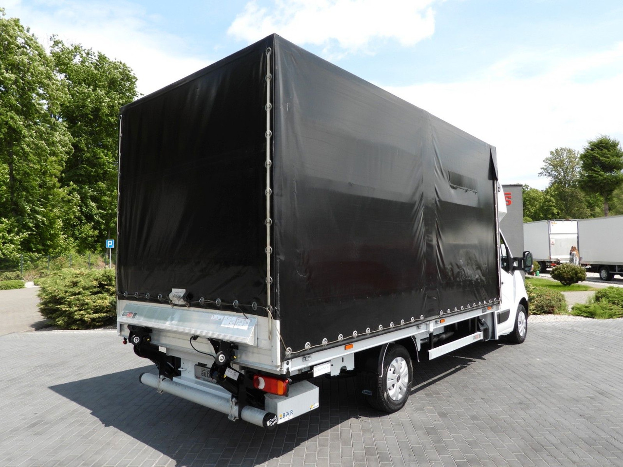 Opel MOVANO PRITSCHE PLANE AUFZUG 9 PALETTEN WEBASTO - Tentinis mikroautobusas: foto 3 Opel MOVANO PRITSCHE PLANE AUFZUG 9 PALETTEN WEBASTO - Tentinis mikroautobusas: foto 3