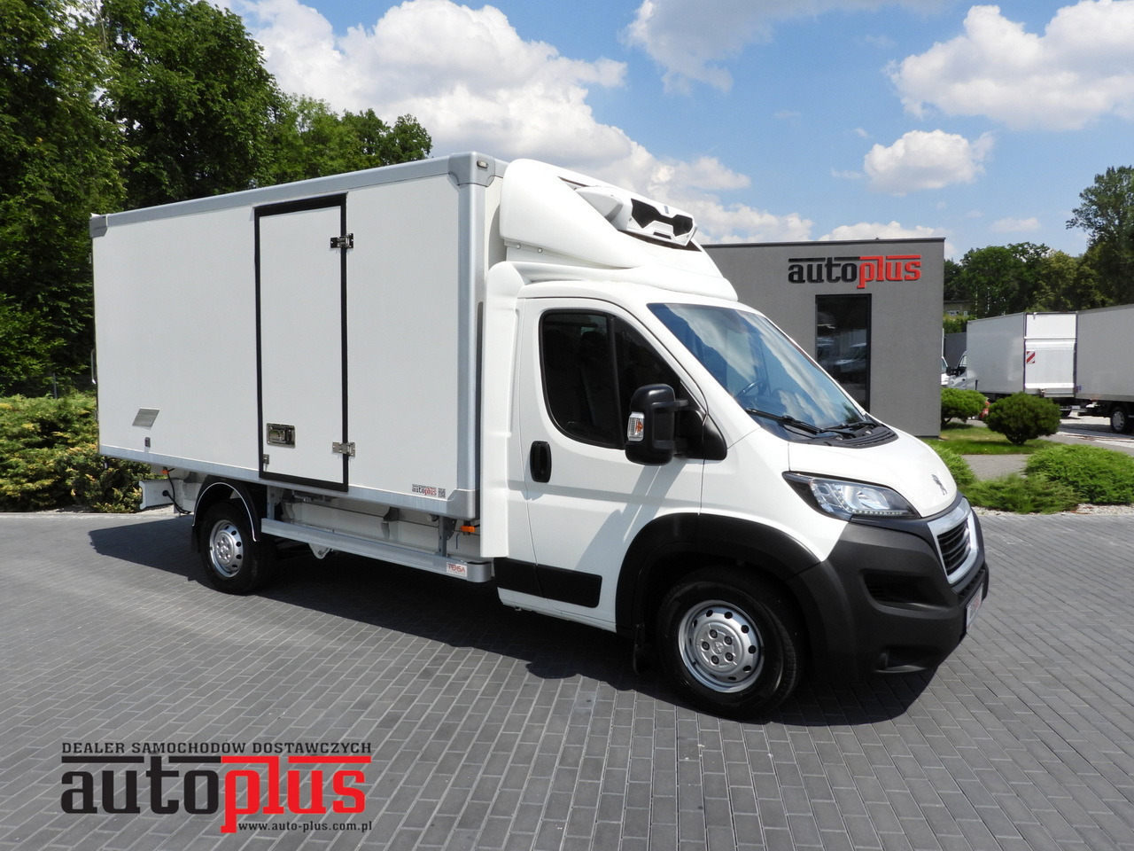 PEUGEOT BOXER REGRIGERATOR BOX 0*C 8 PALLETS CRUISE CONTROL LED LIGHTS AIR CONDITIONING 165HP - Furgonas šaldytuvas: foto 1 PEUGEOT BOXER REGRIGERATOR BOX 0*C 8 PALLETS CRUISE CONTROL LED LIGHTS AIR CONDITIONING 165HP - Furgonas šaldytuvas: foto 1