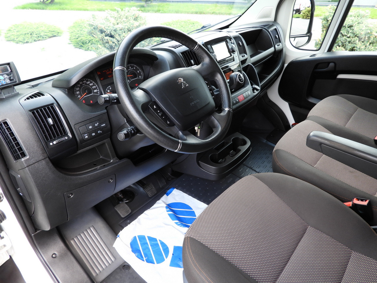 PEUGEOT BOXER REGRIGERATOR BOX 0*C 8 PALLETS CRUISE CONTROL LED LIGHTS AIR CONDITIONING 165HP - Furgonas šaldytuvas: foto 2 PEUGEOT BOXER REGRIGERATOR BOX 0*C 8 PALLETS CRUISE CONTROL LED LIGHTS AIR CONDITIONING 165HP - Furgonas šaldytuvas: foto 2