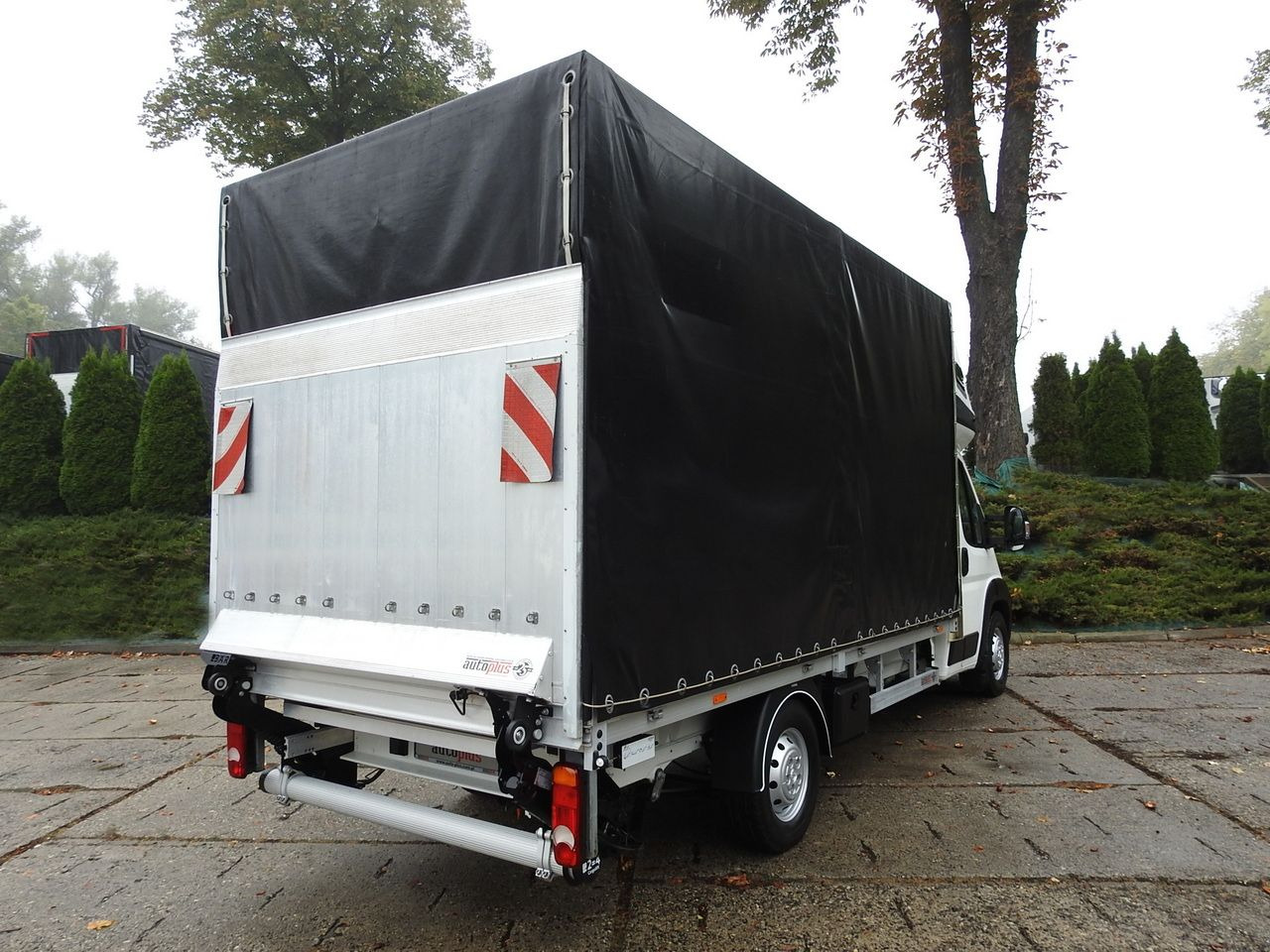 PEUGEOT BOXER TARPAULIN LIFT 8 PALLETS WEBASTO LED LIGHTS AIR CONDITIONING 165HP - Tentinis mikroautobusas: foto 3 PEUGEOT BOXER TARPAULIN LIFT 8 PALLETS WEBASTO LED LIGHTS AIR CONDITIONING 165HP - Tentinis mikroautobusas: foto 3