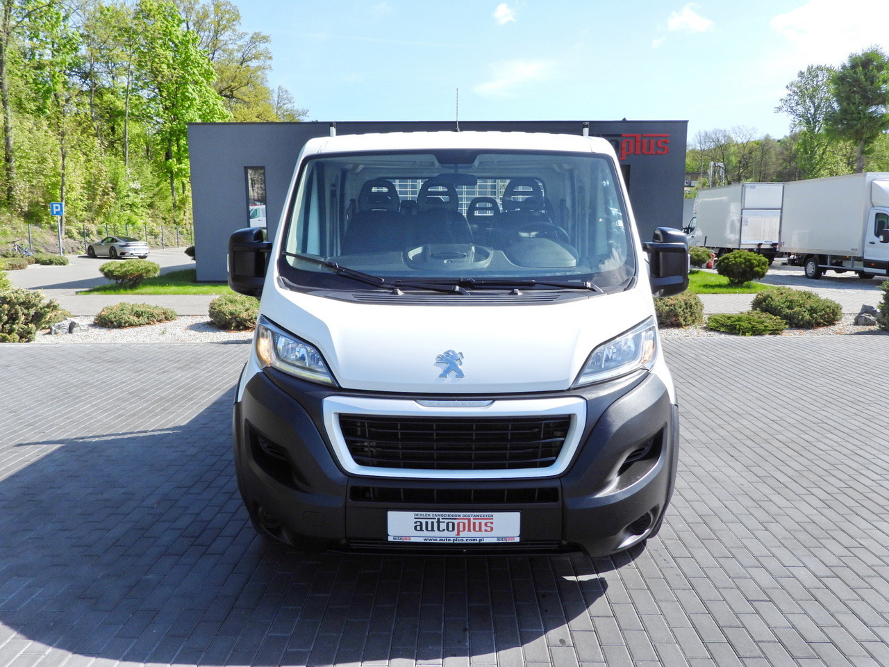 PEUGEOT BOXER TIPPER DOUBLE CABIN DOKA 7 SEATS CRUISE CONTROL AIR CONDITIONING 140HP - Mažas savivartis: foto 5 PEUGEOT BOXER TIPPER DOUBLE CABIN DOKA 7 SEATS CRUISE CONTROL AIR CONDITIONING 140HP - Mažas savivartis: foto 5